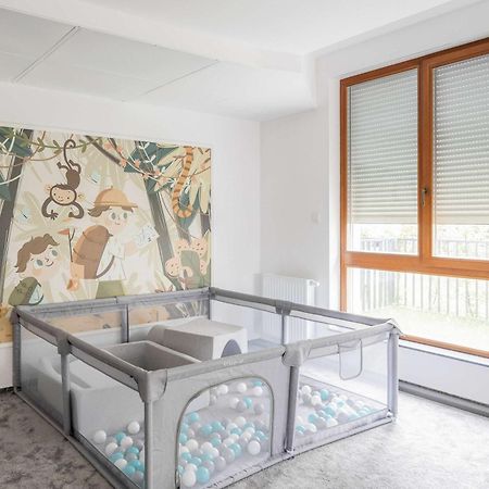 Apartment Sarmacka Wilanow With Parking, Sauna & Gym By Noclegi Renters Varsavia Esterno foto
