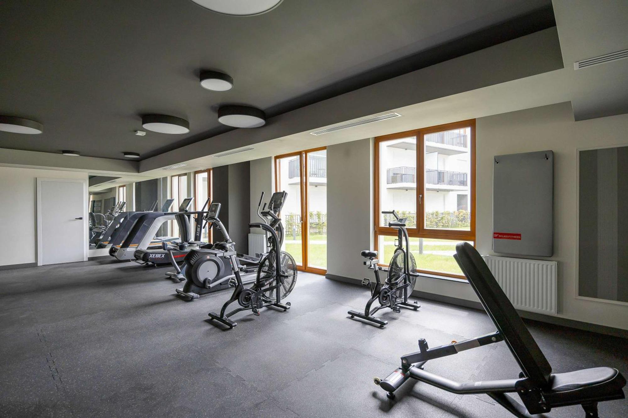 Apartment Sarmacka Wilanow With Parking, Sauna & Gym By Noclegi Renters Varsavia Esterno foto